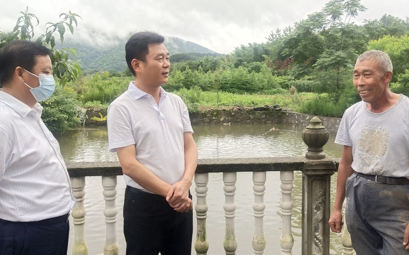 新闻动态 咸安动态  (记者:胡晓轩)6月29日,区委副书记,区长魏朝东到